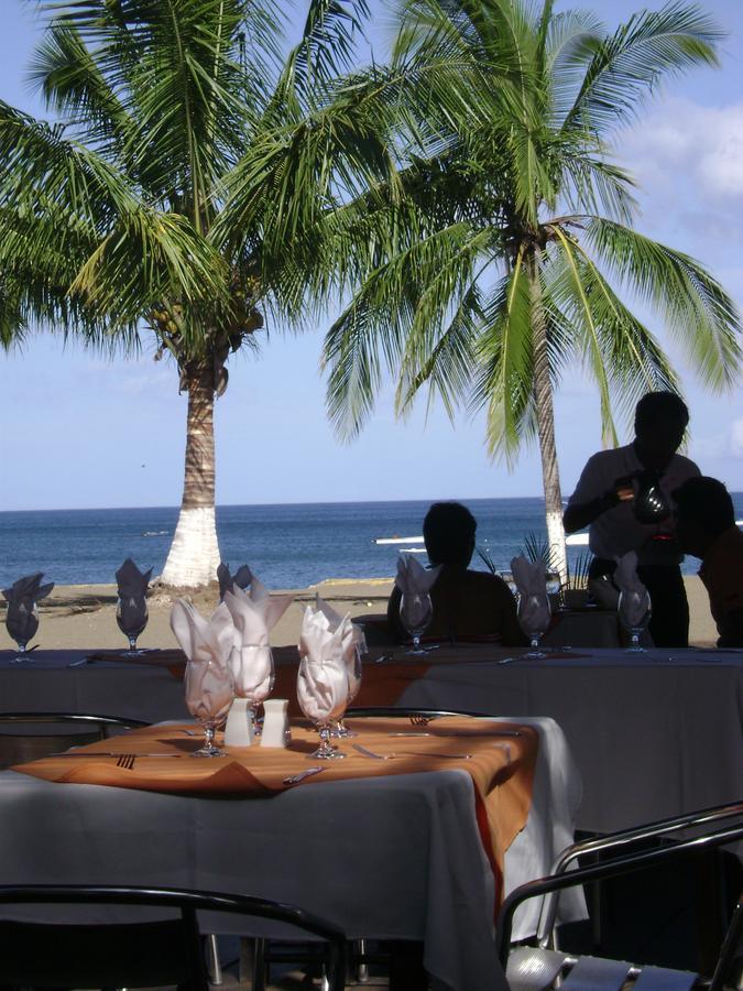 Claudio & Gloria Beach Front Rooms Playas del Coco Esterno foto